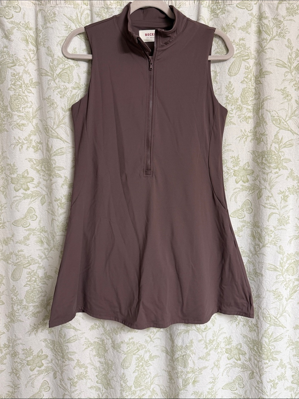 Club Recess Merrit Dress - Picture 2 of 8